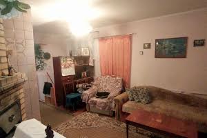 дом по адресу центральна, 34