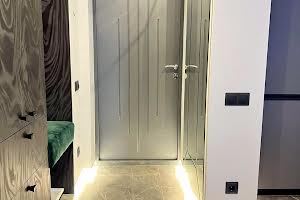 квартира за адресою Космічна вул., 5