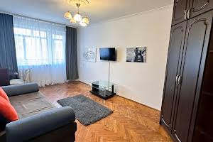 квартира за адресою Бориса Грінченка вул., 1