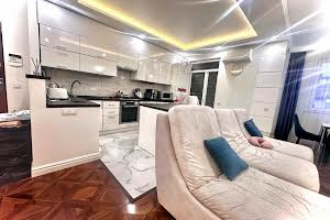 квартира за адресою Героїв Крут вул., 3