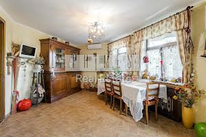 будинок за адресою Центральна вул.
