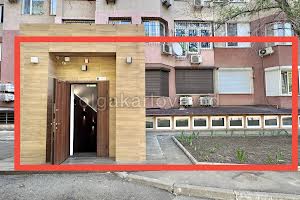 комерційна за адресою Зоопаркова вул., 1