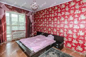 будинок за адресою Центральна вул., 1