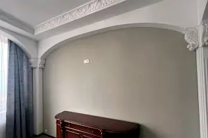 квартира за адресою Літературна вул., 12