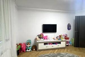 квартира за адресою Крайня, 1
