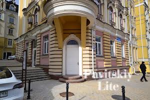 комерційна за адресою Кожум'яцька вул., 20-Б