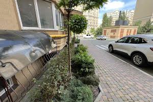 комерційна за адресою Боголюбова вул., 24