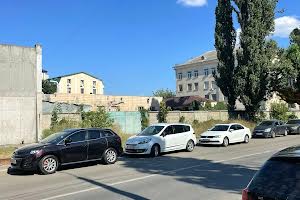 комерційна за адресою Костянтинівська вул., 70