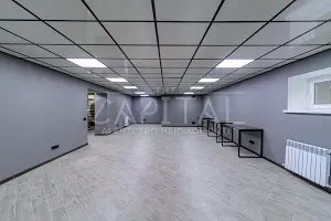 комерційна за адресою Миколи Бурачека пров. (Левітана), 4