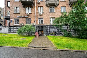 комерційна за адресою Січових Стрільців вул. (Артема), 79