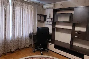 квартира по адресу Лунина Контр-адмирала ул., 7а