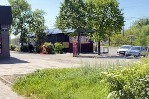комерційна за адресою Металургів просп., 4