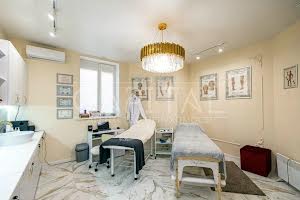 комерційна за адресою Миру вул., 41