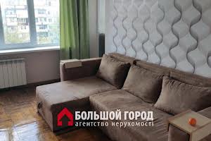 квартира за адресою Українська вул., 8