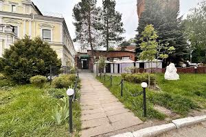 коммерческая по адресу Віктора Косенка ул., 1