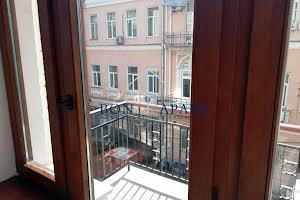 коммерческая по адресу Паторжинского ул., 4