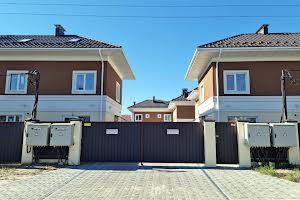 будинок за адресою с. Нові Петрівці, Канівська вул., 37а