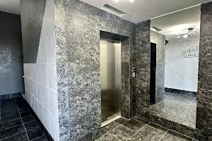 квартира за адресою Красносільського вул., 43