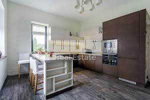дом по адресу с. Белогородка, Праздничная ул., 13