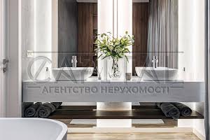 будинок за адресою Квітнева вул.