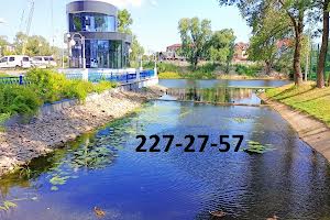 комерційна за адресою Центральна вул., 21-А