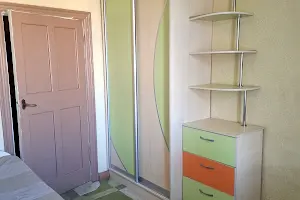 квартира за адресою Металургів просп., 8