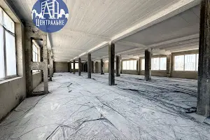 комерційна за адресою Комунальників вул., 2