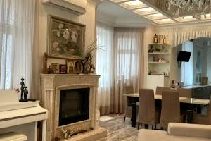 будинок за адресою Горіхова вул.