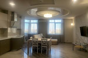 квартира за адресою Разумовского, 10