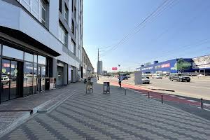 комерційна за адресою Степана Бандери просп. (Московський), 8