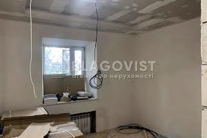 комерційна за адресою Пирогова вул., 2