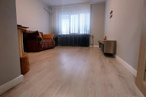квартира за адресою Озерна, 3