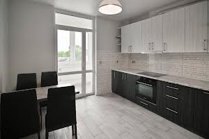квартира за адресою Степана Бандери вул., 1е