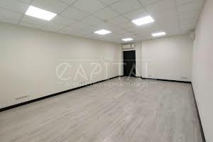 комерційна за адресою Спаська вул., 5