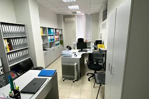 комерційна за адресою Дмитра Яворницького просп. (Карла Маркса), 25