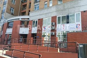 комерційна за адресою Почайнинська вул., 70