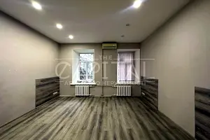 комерційна за адресою Михайлівська вул., 2