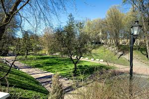 комерційна за адресою Паркова вул. (), 12