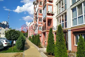 комерційна за адресою Січеславська вул., 4