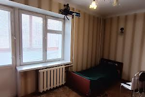 квартира за адресою Довженка вул., 44