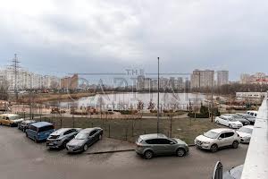коммерческая по адресу Ревуцкого ул., 40-В