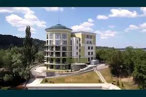комерційна за адресою Набережно-Печерська дорога , 2