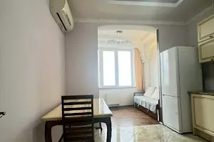 квартира за адресою Літературна вул., 12