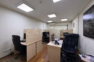 комерційна за адресою Оболонська набережна вул., 7