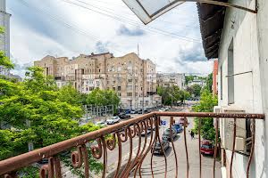 комерційна за адресою Оболонська вул., 21