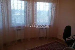 будинок за адресою Місячна вул., 11