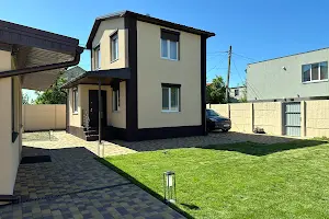 будинок за адресою с. Новоселівка, виноградна