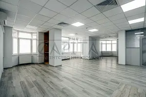 коммерческая по адресу Кловский спуск, 7