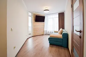 квартира за адресою Тролейбусна вул., 3б