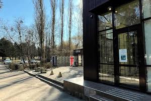 комерційна за адресою Данила Галицького вул., 16